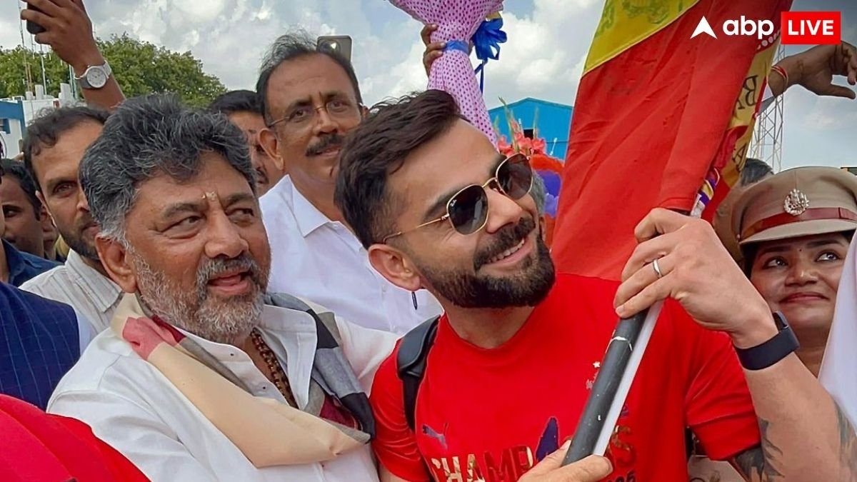 बेंगलुरु में चिन्नास्वामी के बाहर उमड़ी हजारों की भीड़, एयरपोर्ट पर डिप्टी CM ने किया विराट का जोरदार स्वागत