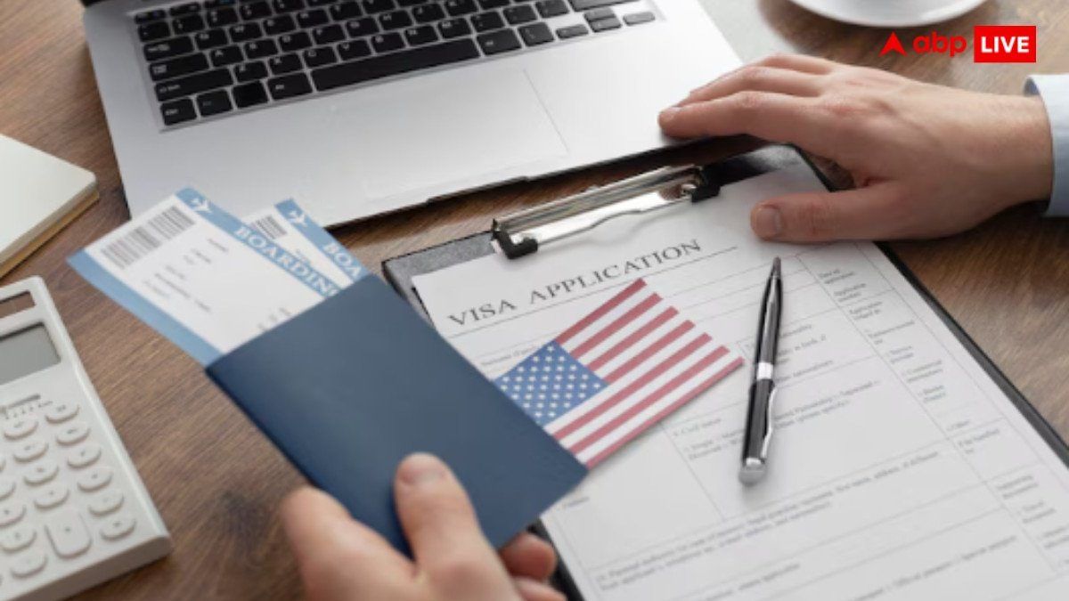 अमेरिका जाने के लिए बैंक खाते में कितने रुपये होने जरूरी, क्या वीजा मिलने से पहले चेक की जाती है सैलरी?