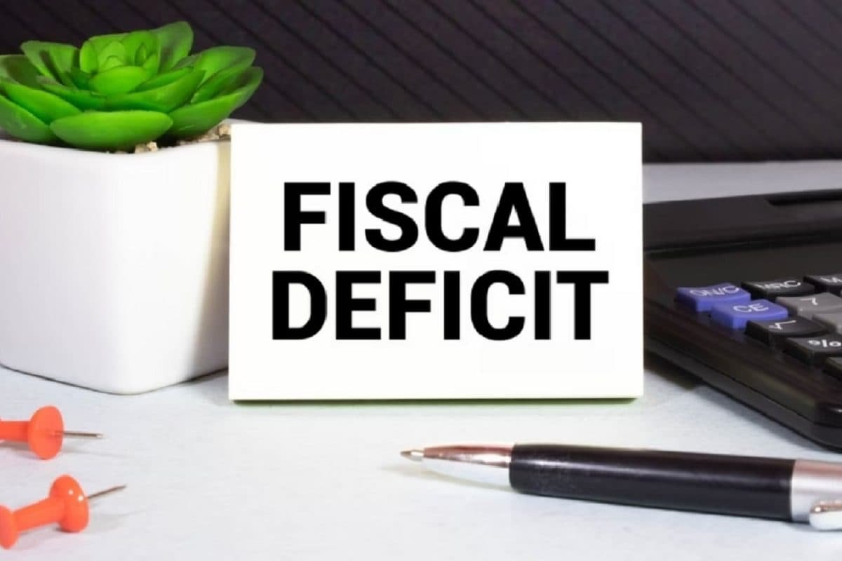 Indias Q1 Fiscal Deficit At 17.9% Of Full FY26 Target; Capex Sees Uptick