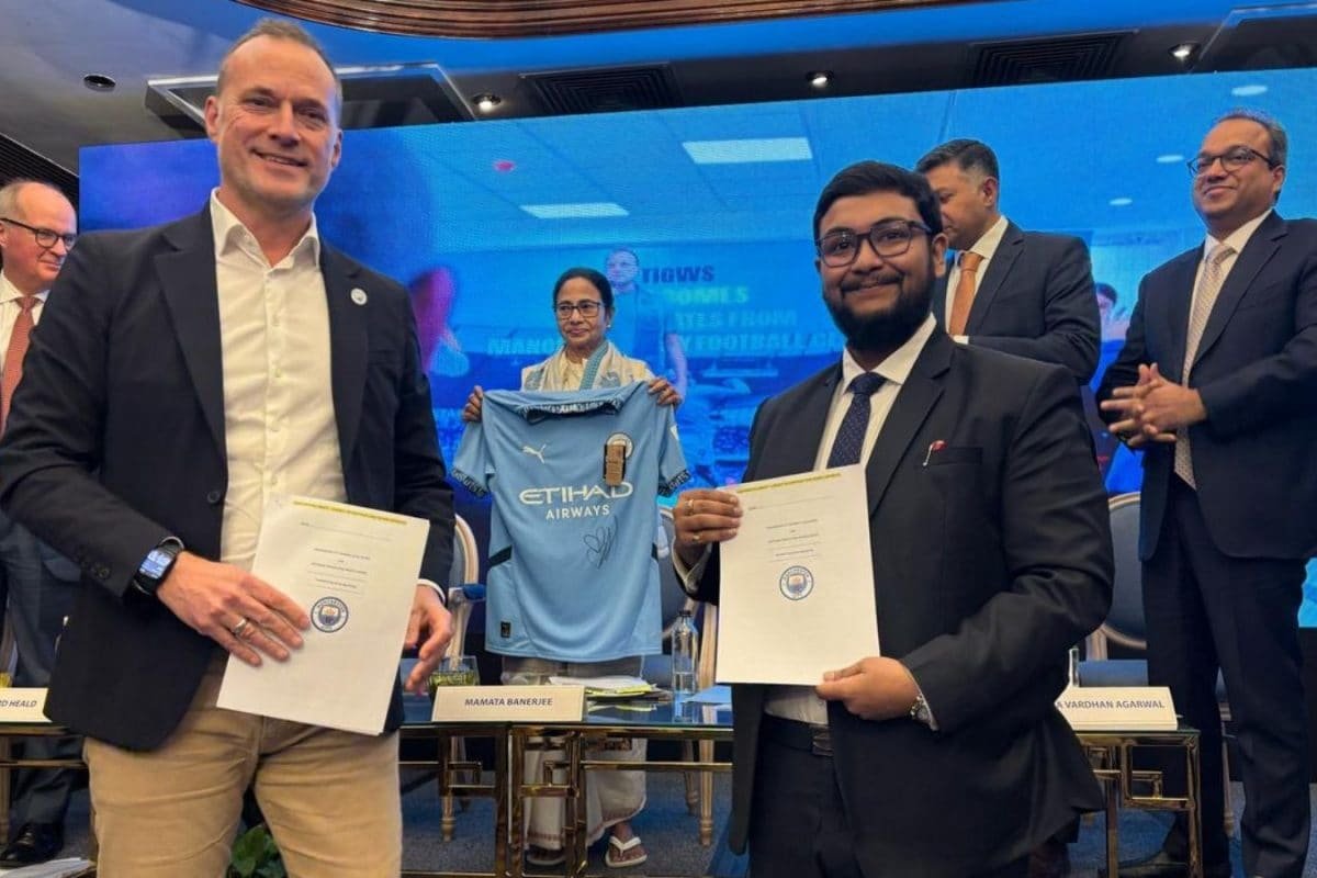 Manchester Football Club Signs Deal With Bengal Techno India Group To Start Football School In Kolkata