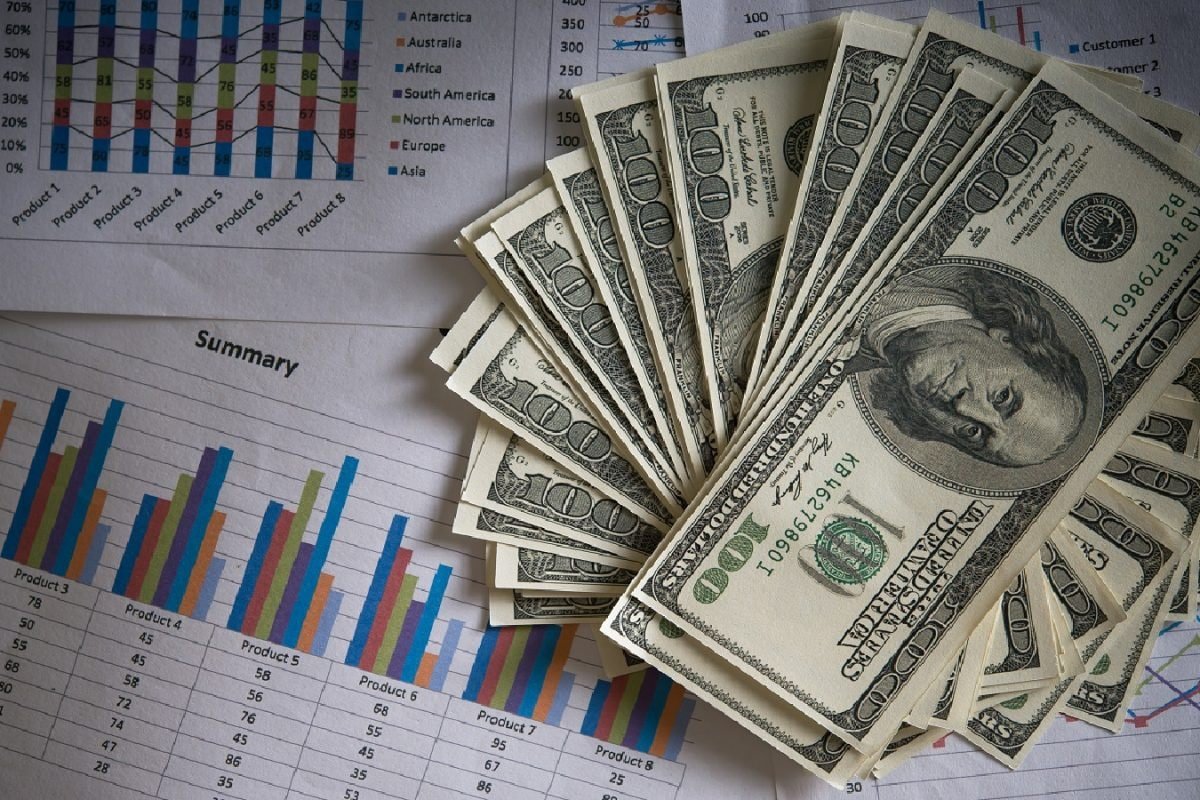 Indias Forex Reserves Cross $700 Billion Again, Near All-Time High