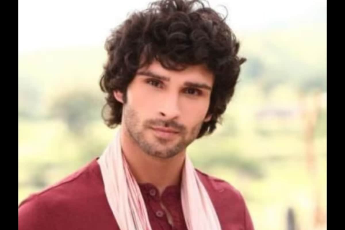 This Actor Vanished After Hit Debut, Now Runs Rs 8,500 Crore Firm