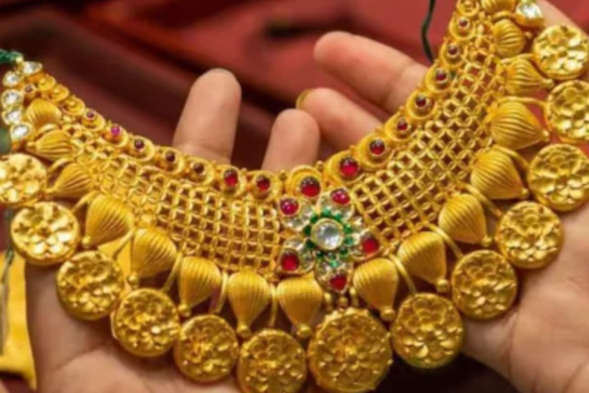 ITR Deadline Extended, But Do You Know The Tax Rules On Gold Gifts At Weddings?