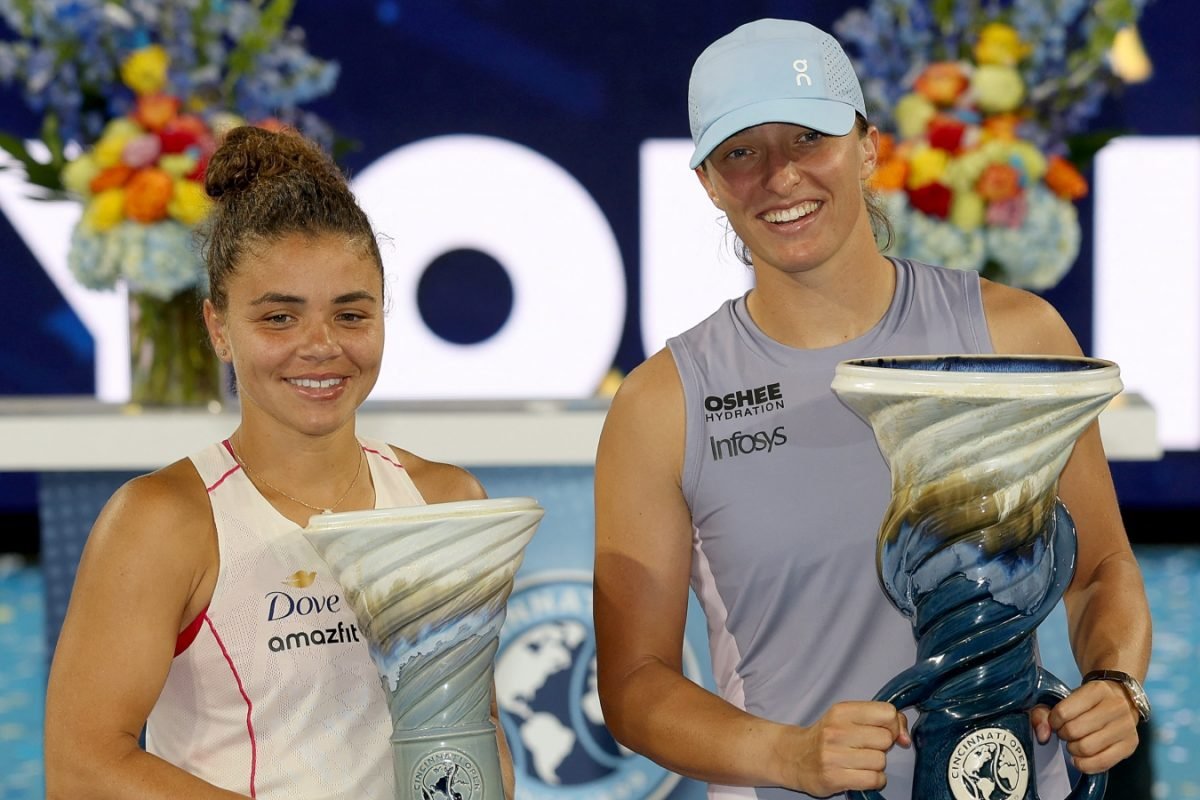 Iga Swiatek Lifts 11th WTA 1000 Crown, Eyes Aryna Sabalenka’s No.1 Spot