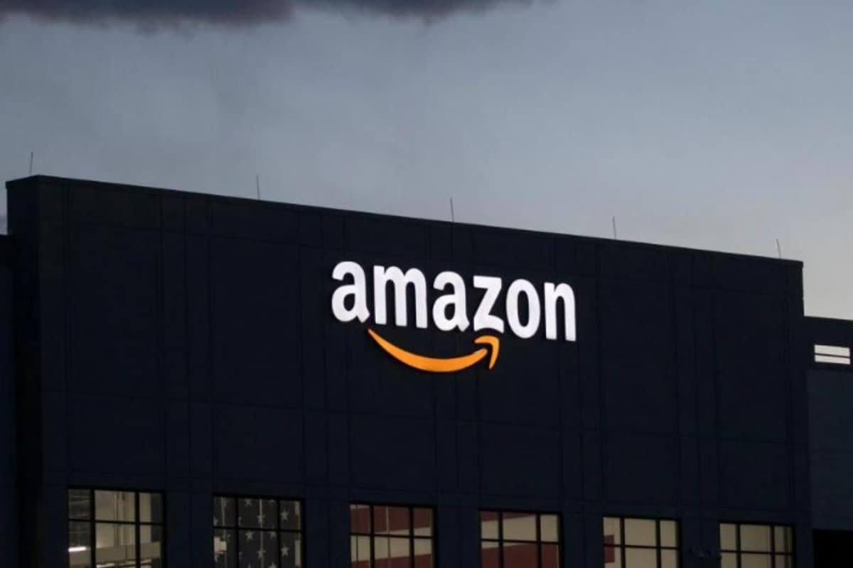 Amazon Layoffs: Employees Fired Through Two Early-Morning Text Messages