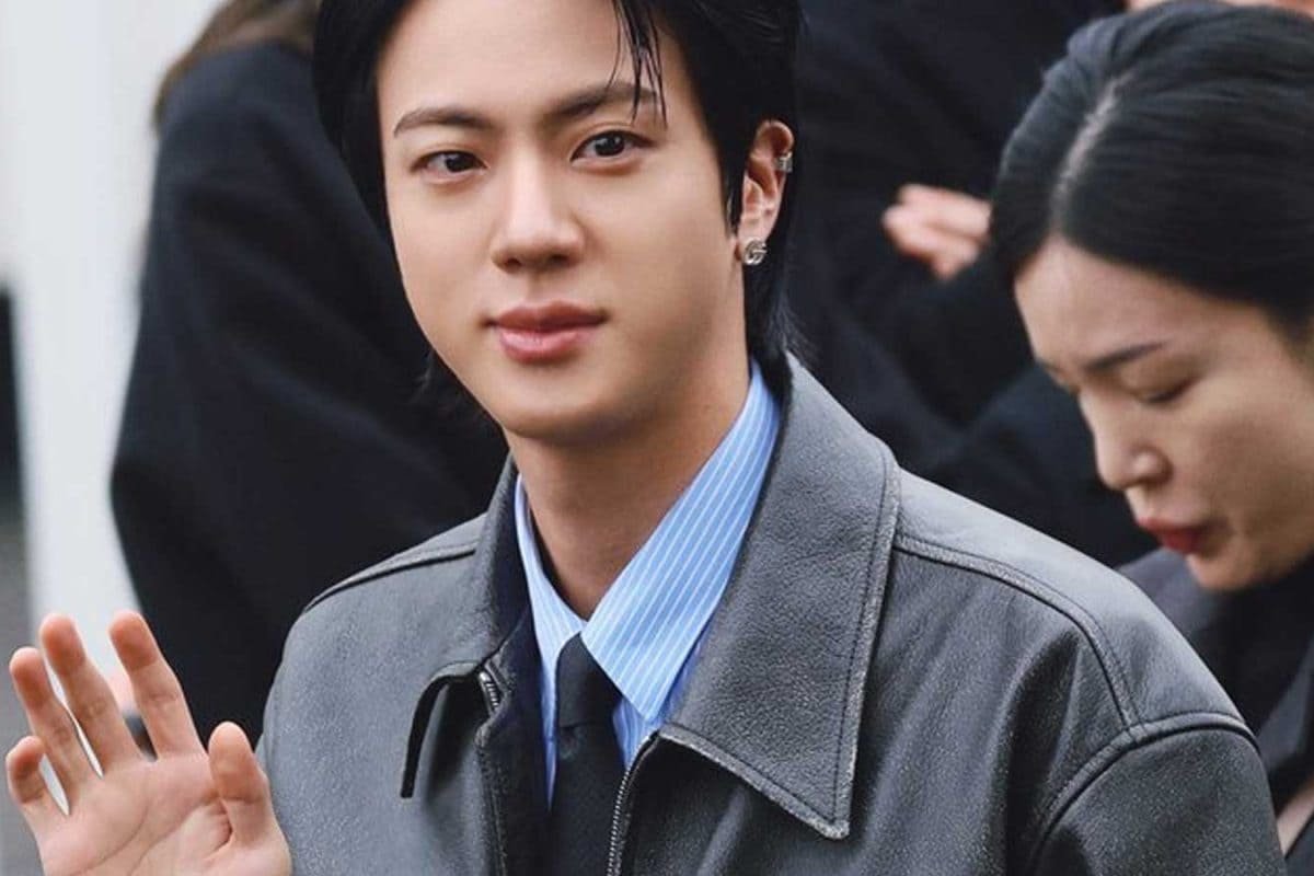 BTSs Jin Rocks Suave-Chic Look At Milan Fashion Week, Fans Cant Keep Calm