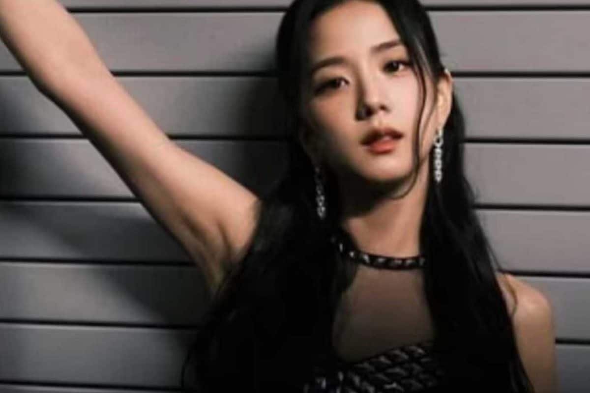 Watch: BLACKPINK’s Jisoo Reveals Her Minimalistic Phone Layout, Favourite Playlists
