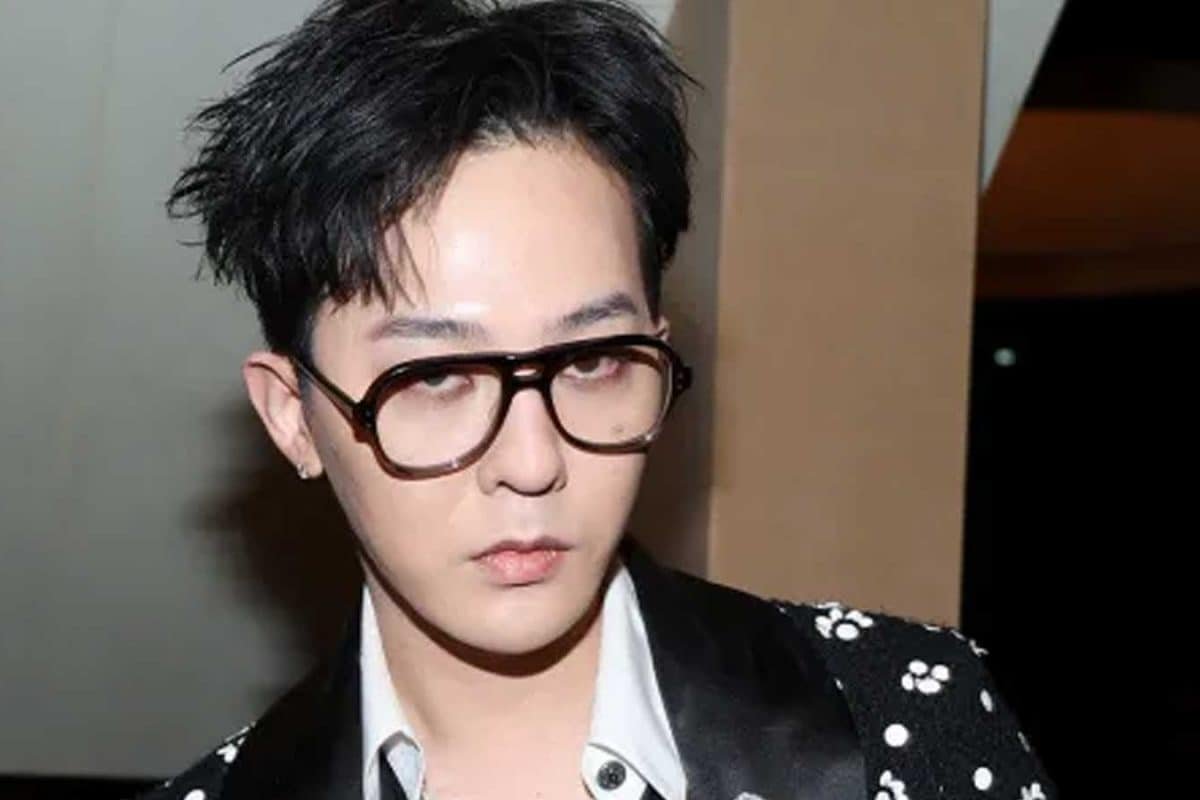 G-Dragon’s Ubermensch Sets New Sales Records, Fans Ask Is He A 2nd-Gen Idol?