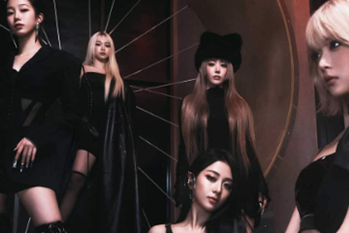 Source Music Denies Claims Of Favouritism Towards LE SSERAFIM Over NewJeans