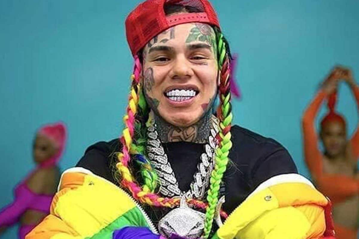 Tekashi 6ix9ine Suggests Close Friend May Have Planted Drugs, Gun At His Property