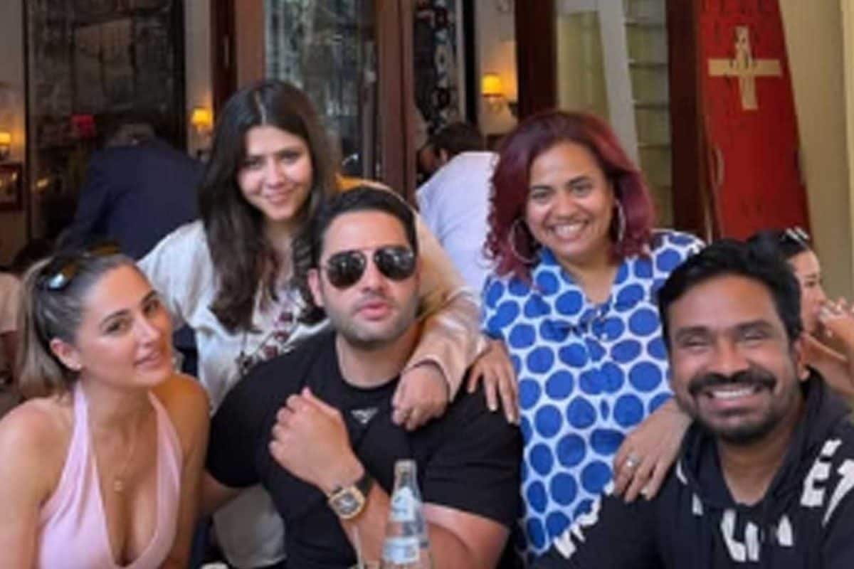 Inside Ektaa Kapoor’s ‘Fun’ Moments With Nargis Fakhri, Tony Beig In New York