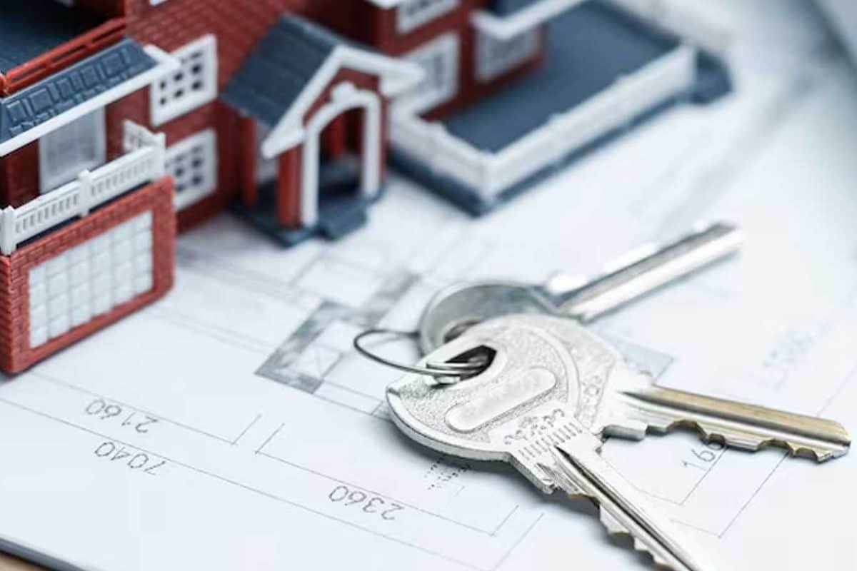 Middle-Class Housing Nightmare: Why Many Pay Both Rent And EMI For Homes They Can’t Live In