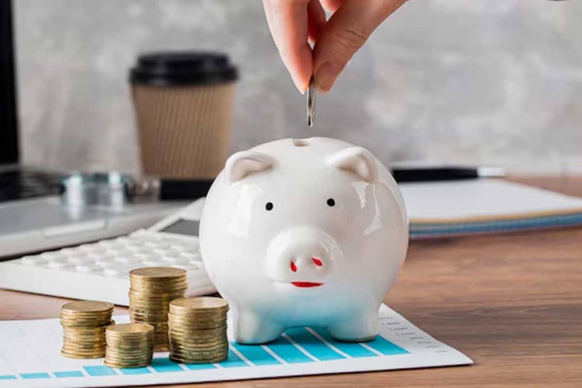 Experts Advise Liquid And Money Market Funds Over Fixed Deposits; Know Why