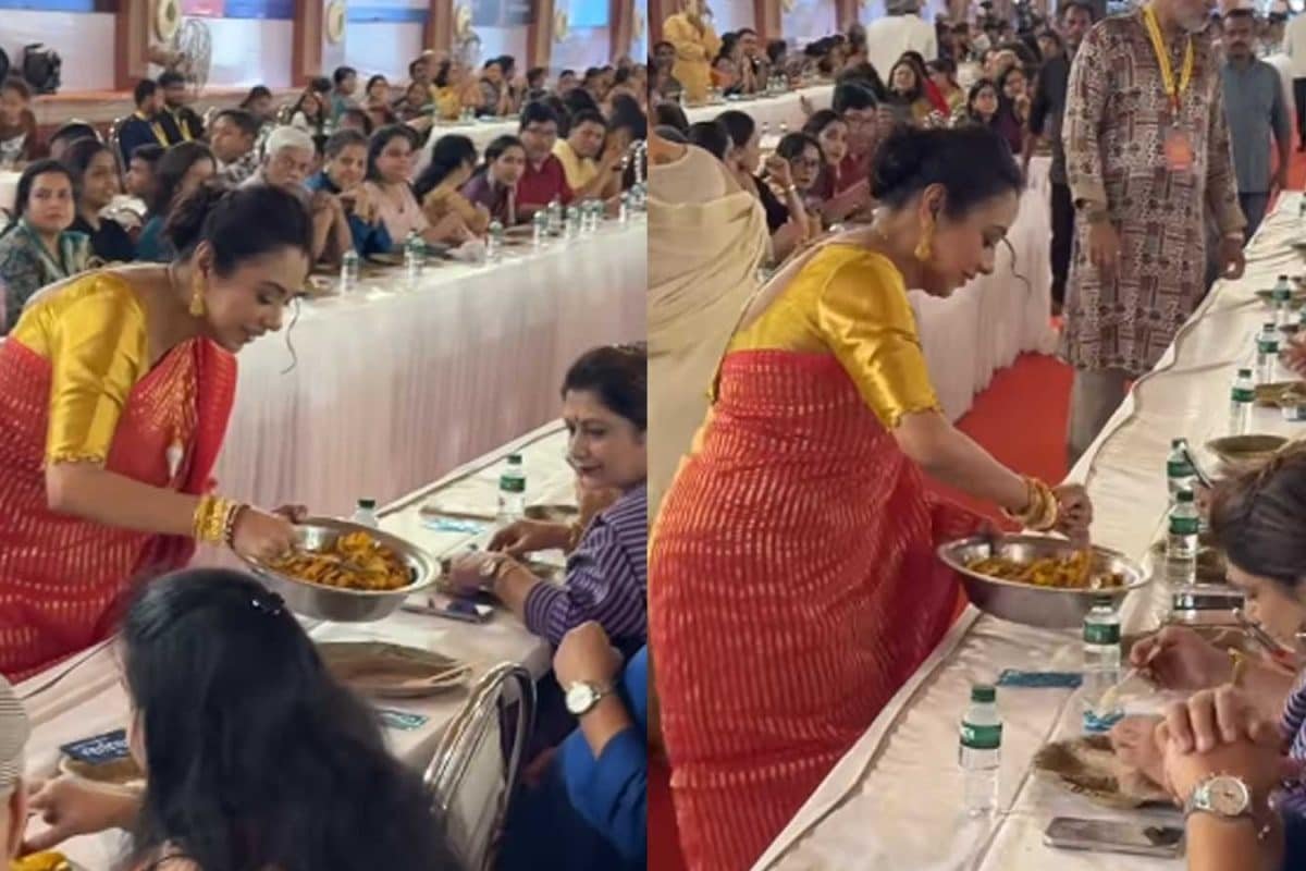 Rupali Ganguly Serves Bhog With Complete Devotion At Durga Puja Pandal | WATCH