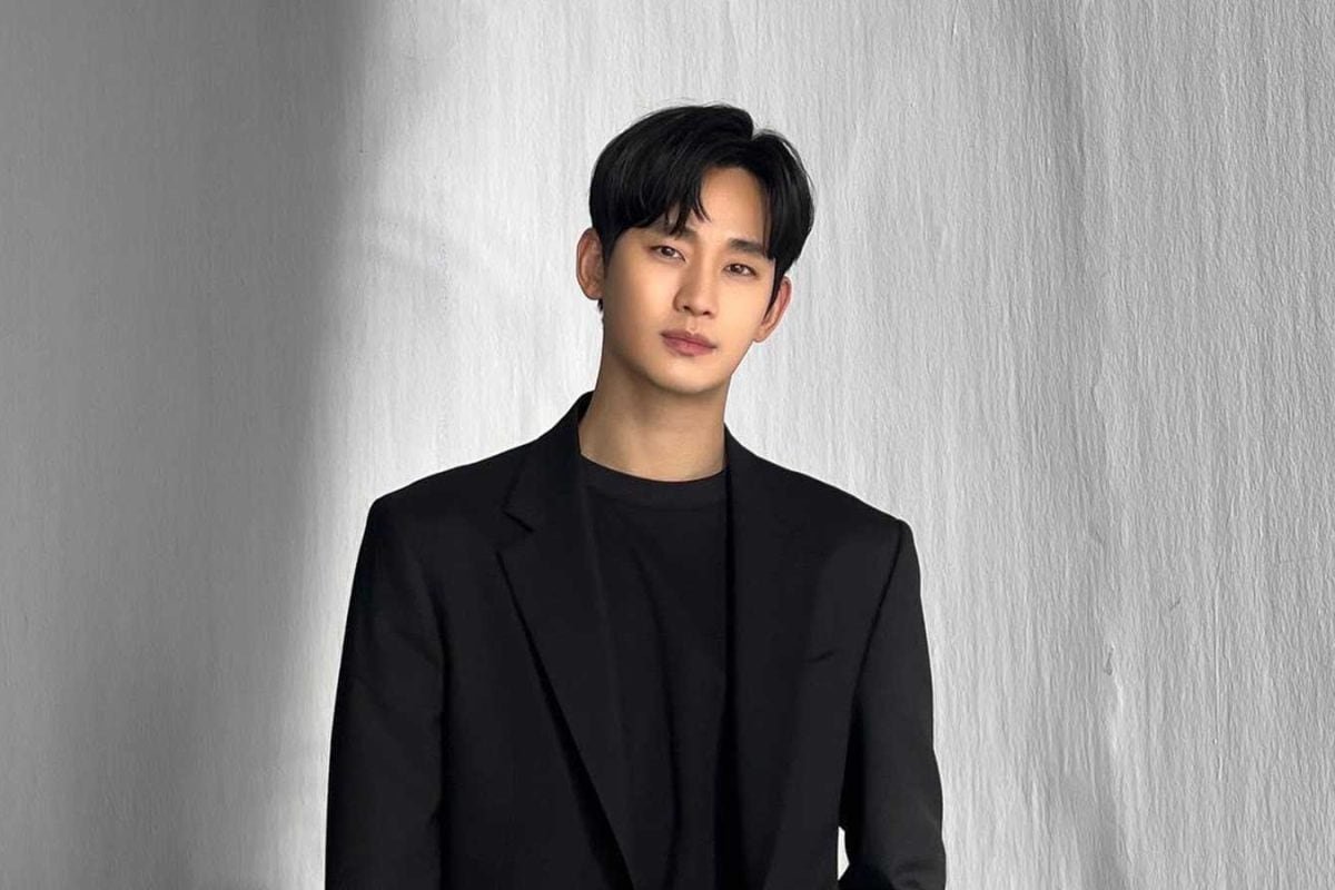 Kim Soo-hyun’s Military Diary ‘Shows’ He Loved Someone Else, Not Kim Sae-ron