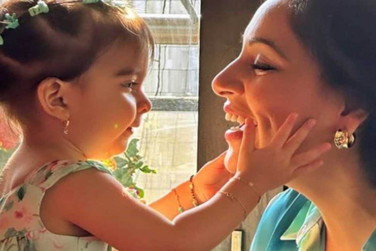 Bipasha Basu, Daughter Devi Bond Over Art Class