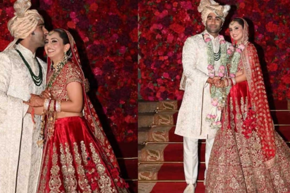 Aadar Jain-Alekha Advani’s Grand Sangeet: Neetu Kapoor,Karisma Kapoor Groove To Mehndi Hai Rachnewali