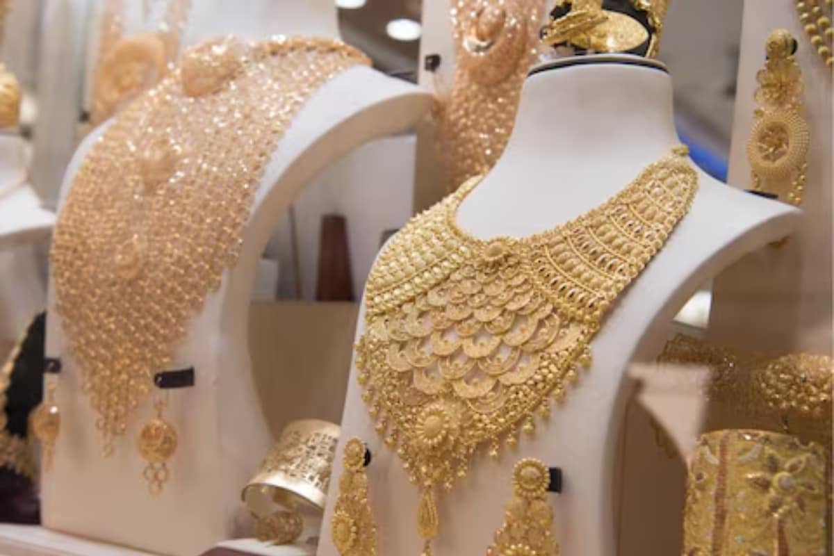 Kalyan Jewellers Shares Fall 37% From All-Time Highs; Why Is The Stock Losing Its Shine?