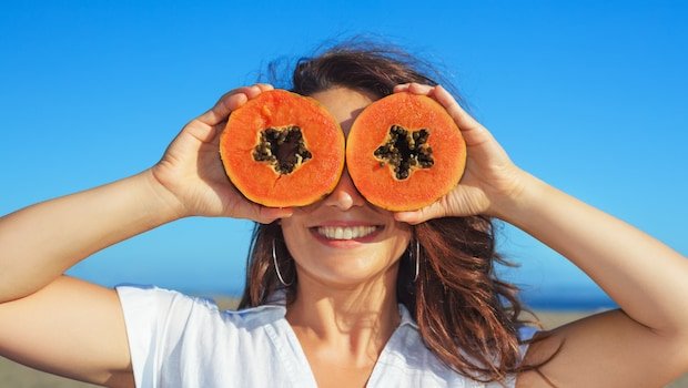 Say Goodbye To Dry, Flaky Skin With 4 Essential Diet Tips From Nutritionist