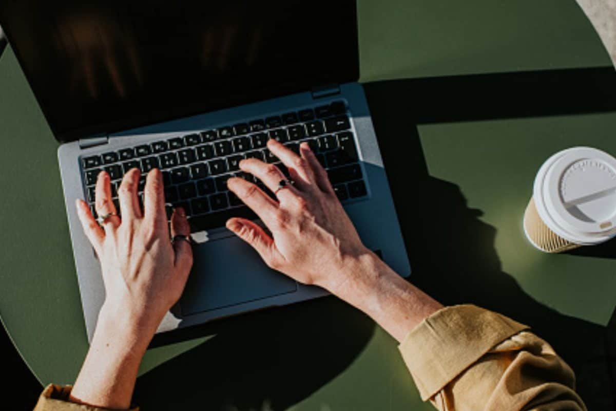 AI Threatens Jobs, Experts Suggest 5 Ways To Stay Ahead