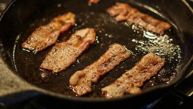 Food Particles Sticking To Your Pan? Heres How To Make The Most Of Them