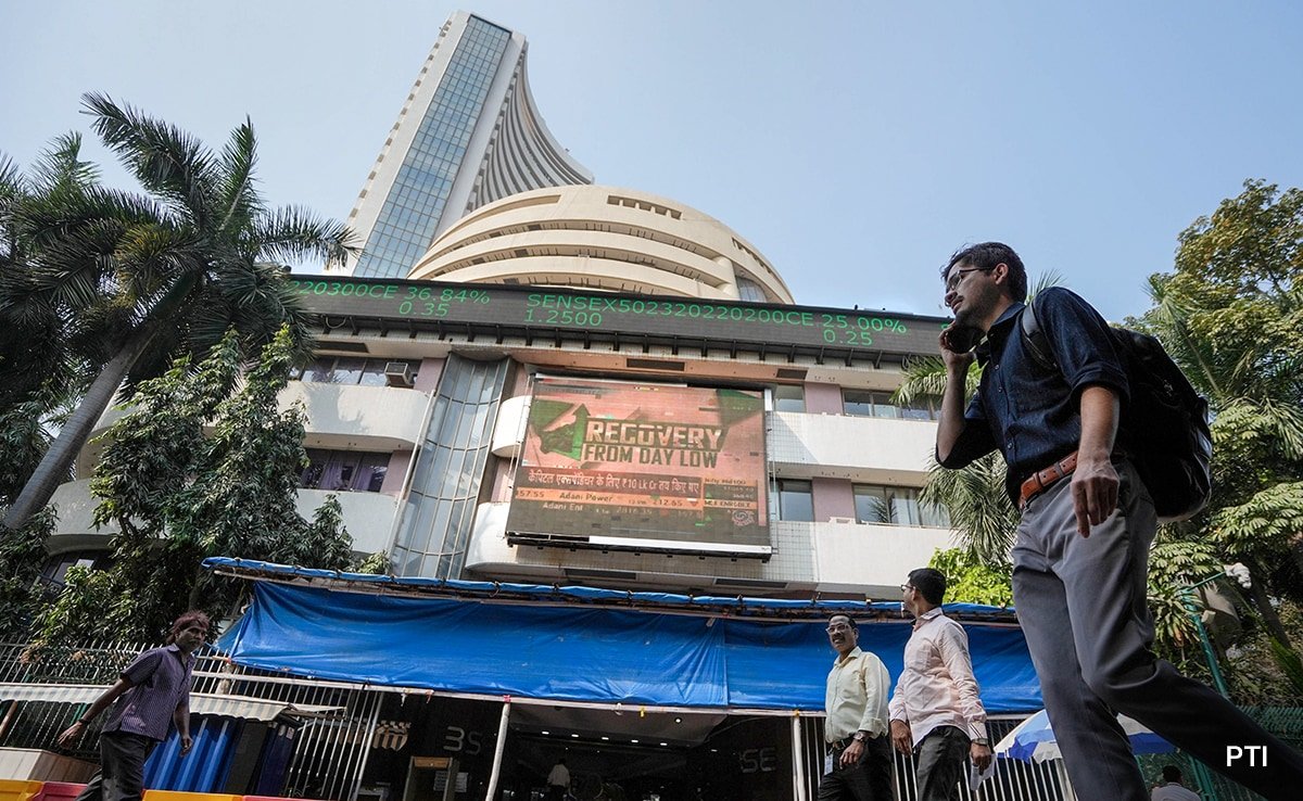 Sensex Jumps 350 Points In Early Trade, Nifty Up 70 Points