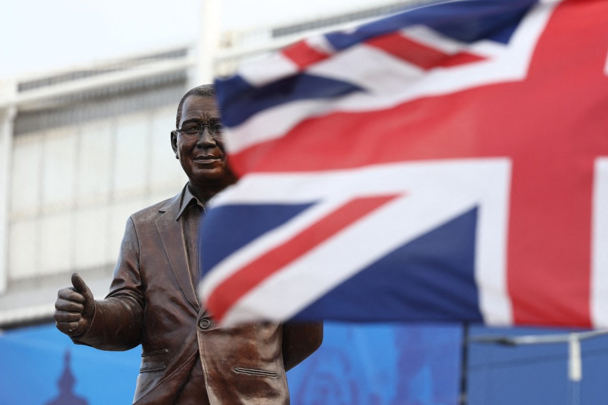 Mechanical Failure Cited As Reason Behind Leicester City Owners Helicopter Crash