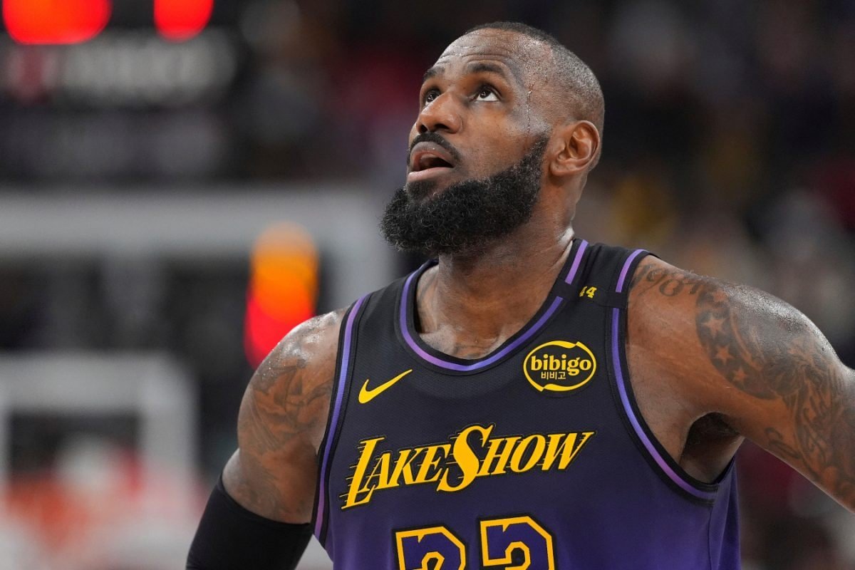 LeBron James To Miss Start Of NBA 2025/26 Season Due To...
