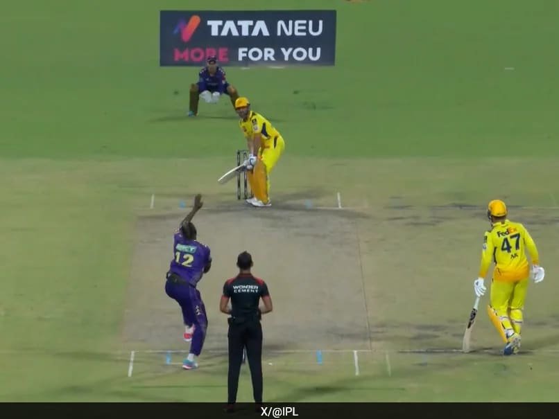 Watch: MS Dhoni Unleashes Vintage Mode With Fiery Six Off Andre Russell As CSK Beat KKR