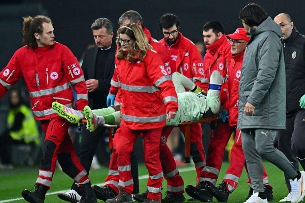 Mike Maignan Set To Make Return To AC Milan After Horror Collision