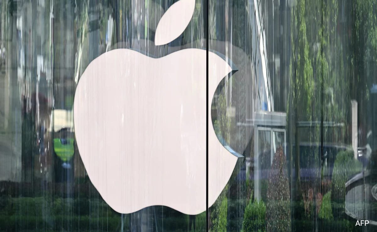 Apple Takes Top Spot In First-Quarter Global Smartphone Sales