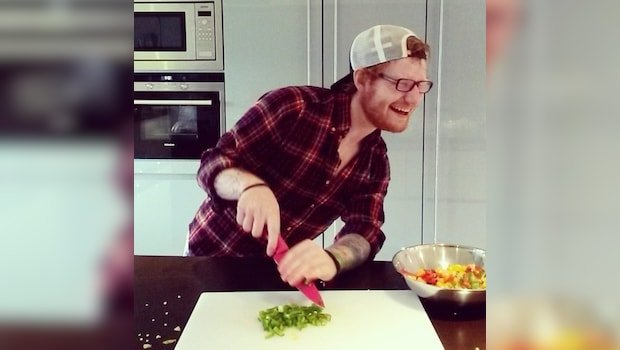 8 Foodie Moments From Ed Sheerans 2015 Photo Dump From Old Phone