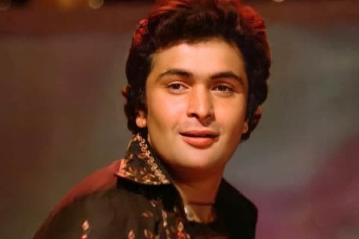 She Made Headlines For Bold Kissing Scene With Rishi Kapoor, Got Married, Left Fame, Became A Mother At 20