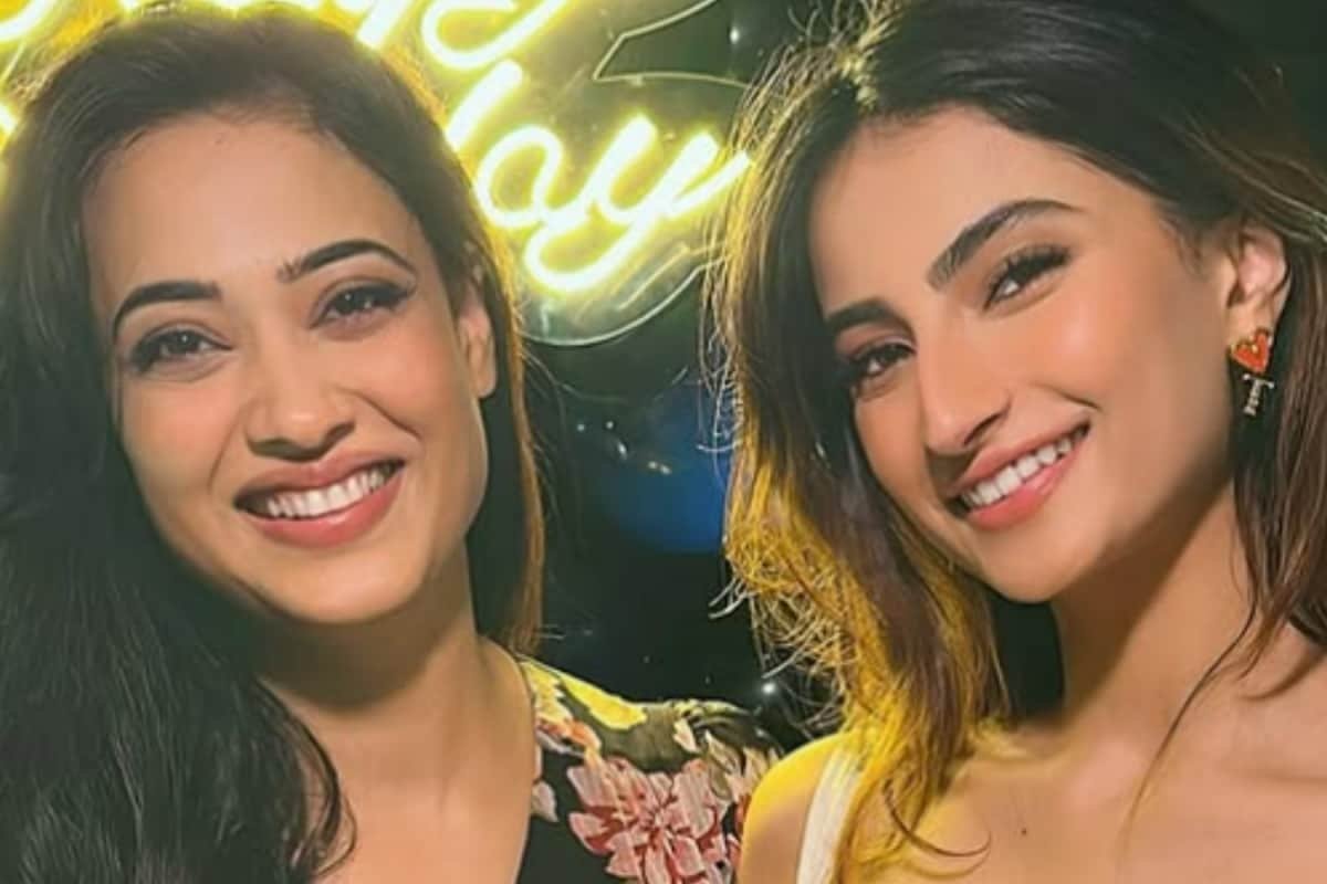 Palak Tiwari Credits Mom Shweta Tiwari For Her Chic Fashion Choices