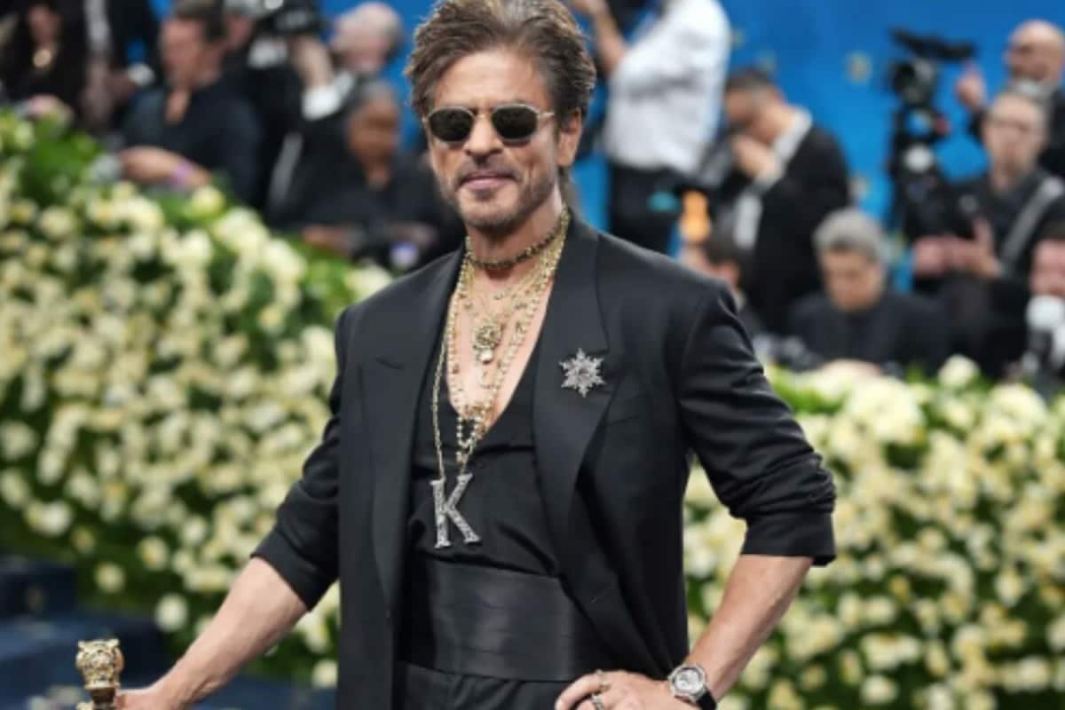 Sabyasachi Reminds Foreign Media Of SRK’s Magnitude: ‘His Fan Following Is Legendary’