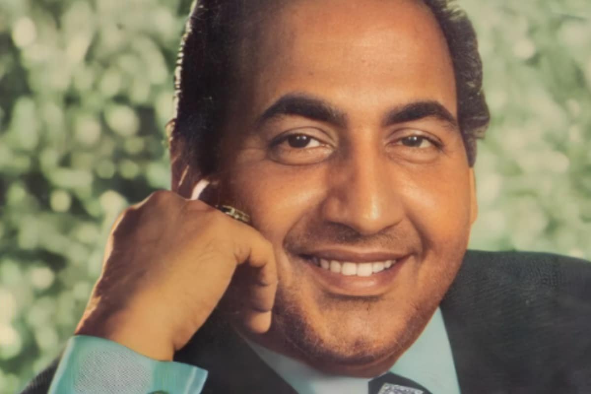 With A HIGH Fever, This Legendary Bollywood Singer Recorded Cinema Icon Dharmendra’s Evergreen Hit