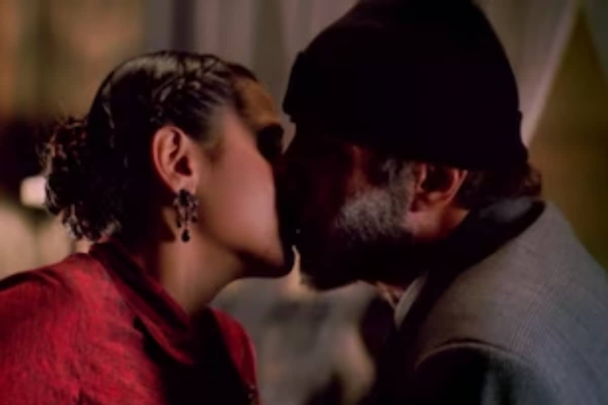 Amitabh Bachchans Lip-Lock With Actress 36 Years His Junior That Raised Eyebrows