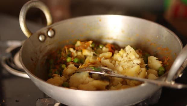 US Food Authority Issues Warning Against This Indian Cookware Brand. Heres Why