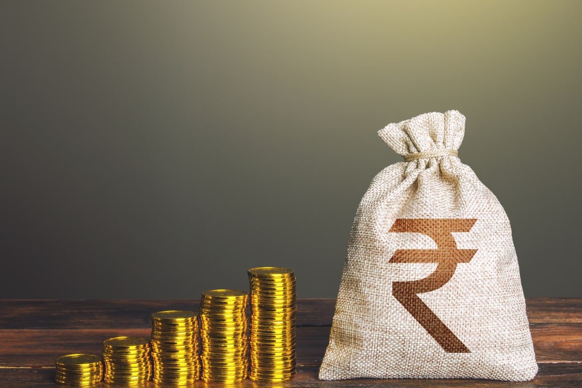 Report Finds Expected Salary Hikes In 2025, Check Sector-Wise Appraisal Trends