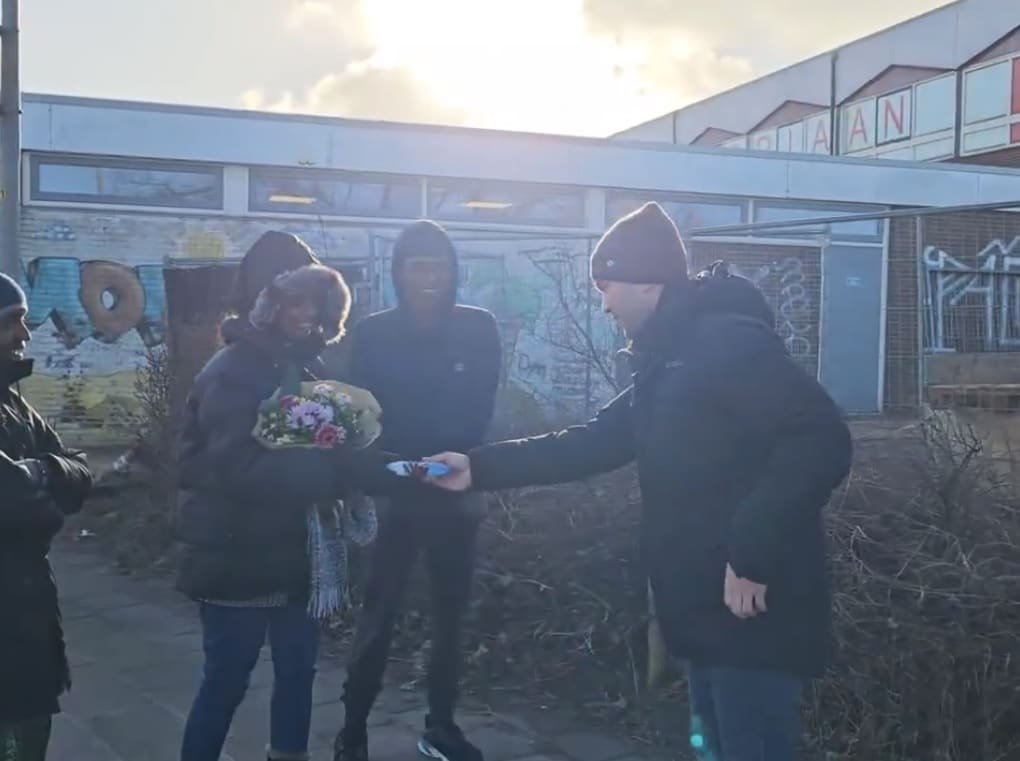 Uzbek Chess Star, Who Refused Handshake With Indias Vaishali, Gifts Her...