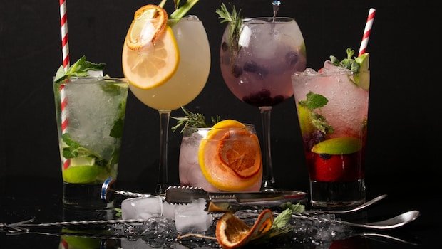 World Cocktail Day 2025: 10 Most Loved Cocktails Across The Globe