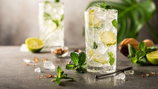 Watch: Simple Hack Reveals Secret To Making Crystal-Clear Ice For Cocktails