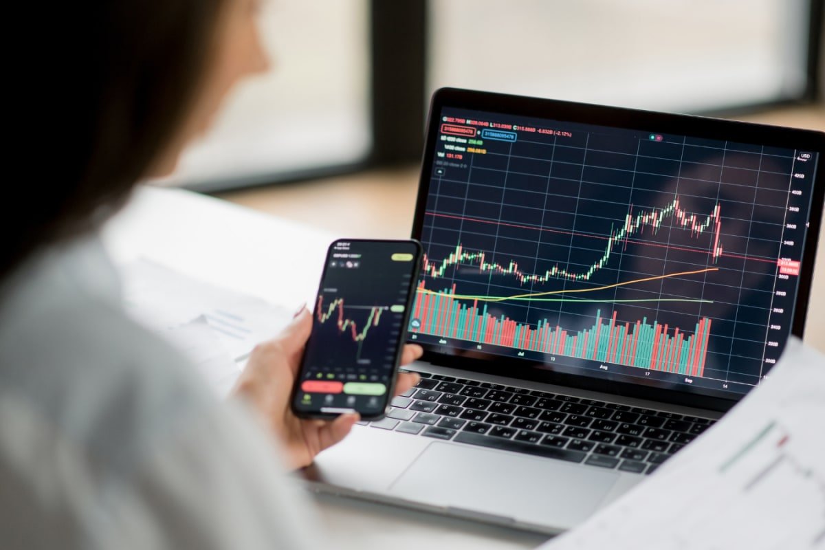 Q4 Results 2025: HUL, Axis Bank, HCL Tech, Bajaj Housing Among Many Firms To Announce Earnings This Week