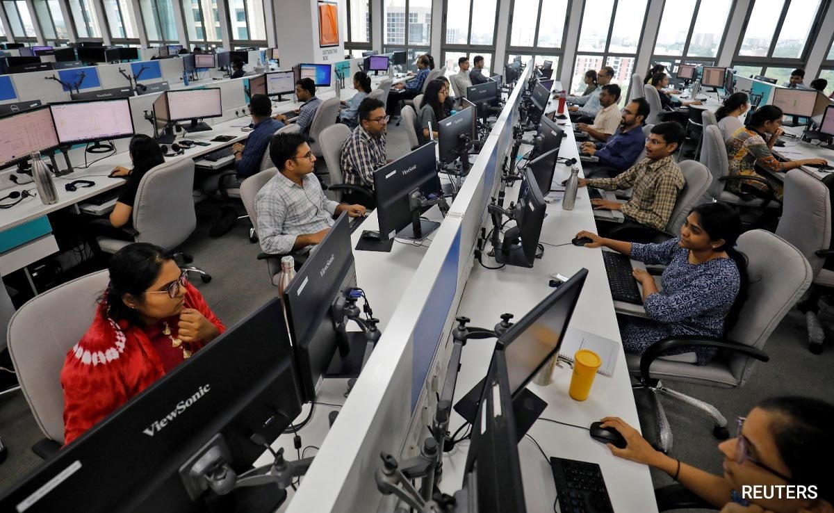 Indian Economy Remains Resilient Amid Trade Tensions, Policy Uncertainty: RBI Report