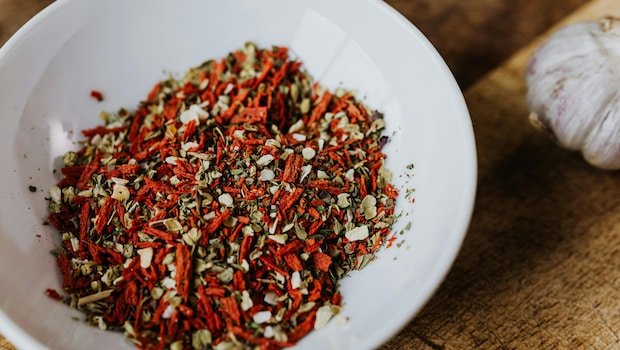 Seasoning vs. Flavouring: Whats The Difference?