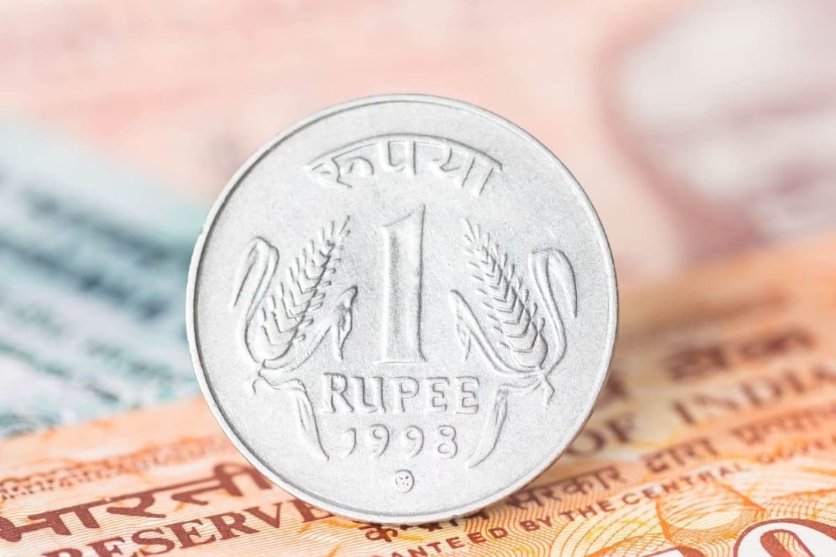 Rupee Dives 55 Paise, Deepest In Nearly Two Years, To Hit Record Low Of 86.59 Against US Dollar