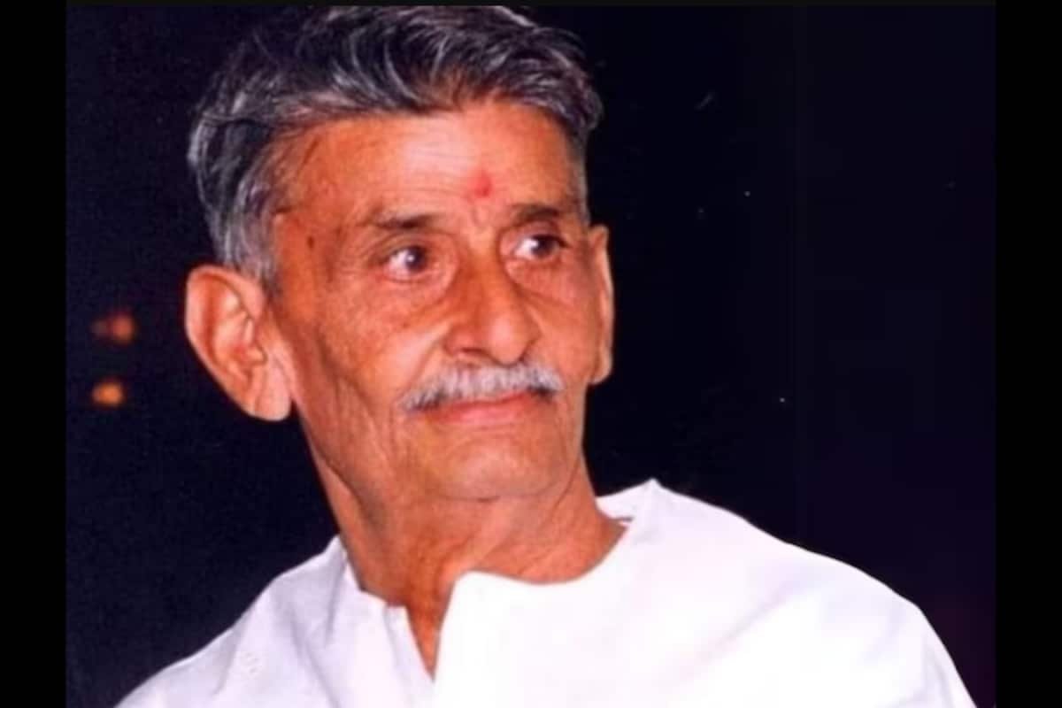 From Small Milkman To ‘Milk King’: This Man Now Sells 36 Lakh Litres Daily, Rivals Amul