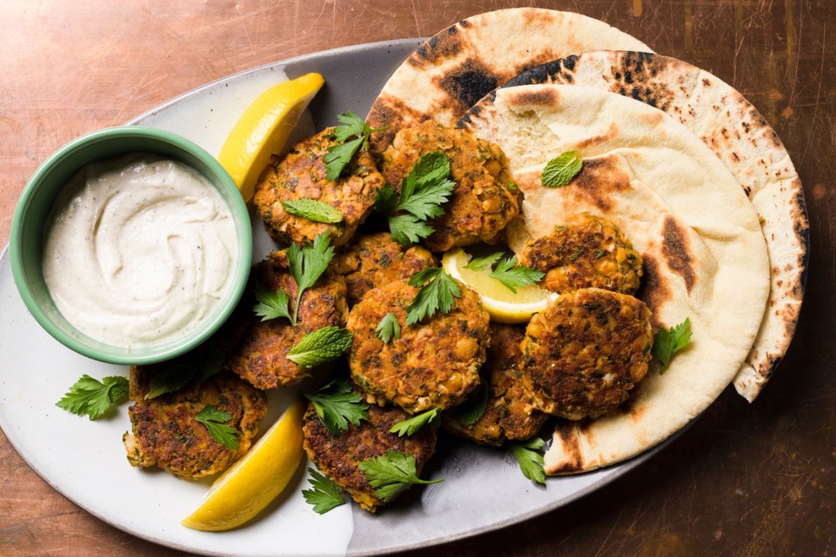 Prices Of Vegetarian, Non-Vegetarian Thali Decline 5% In February: Crisil