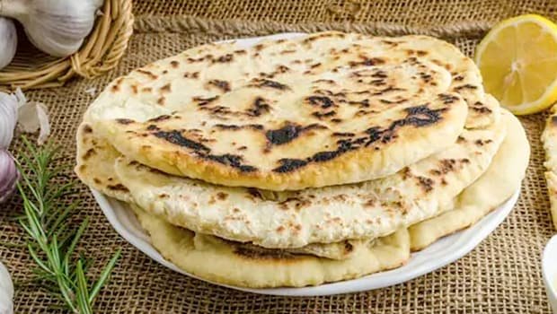 After Trying This Fiery Peri Peri Paneer Kulcha Recipe, Regular Kulchas Will Feel Boring