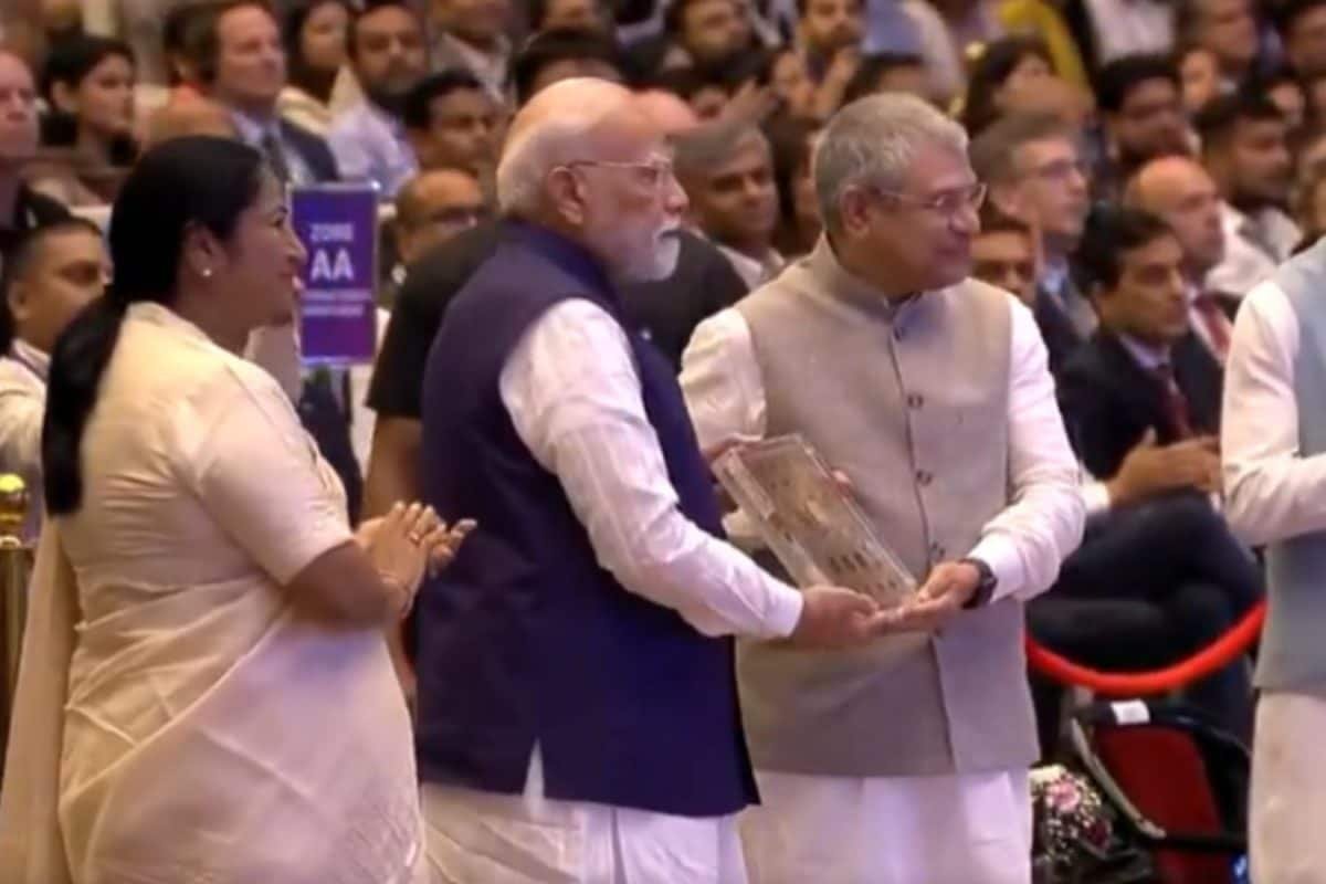 India’s First Fully Indigenous Microchip ‘Vikram’ Unveiled At Semicon India 2025